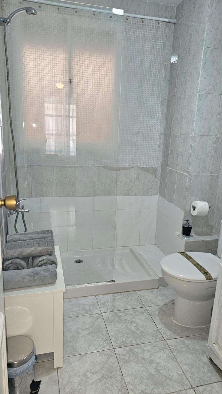 Ideal Holiday Apartment One Bedroom City Center Málaga Exterior foto