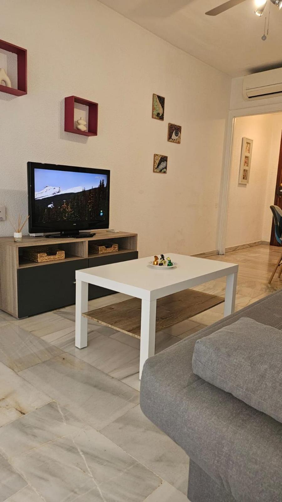 Ideal Holiday Apartment One Bedroom City Center Málaga Exterior foto